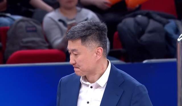 央视直播！好戏来了，徐昕PK杜锋，球迷力挺徐昕报仇，杜锋咋整